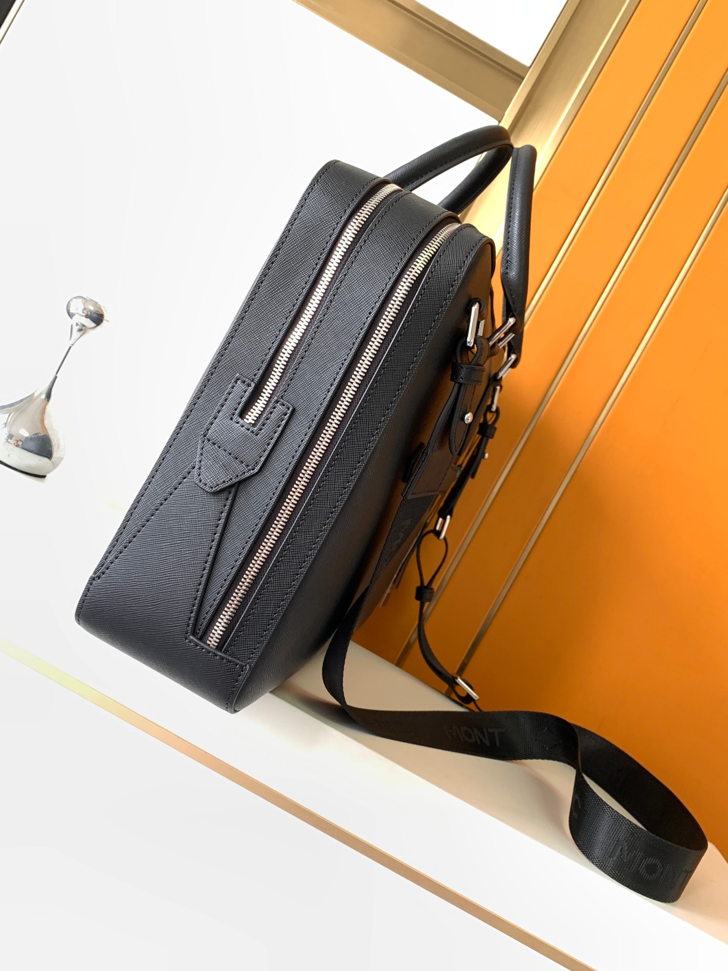 Luxury Men's Top-Handle Bags P - Luxury Bags Laptop 리뷰 및 가격
