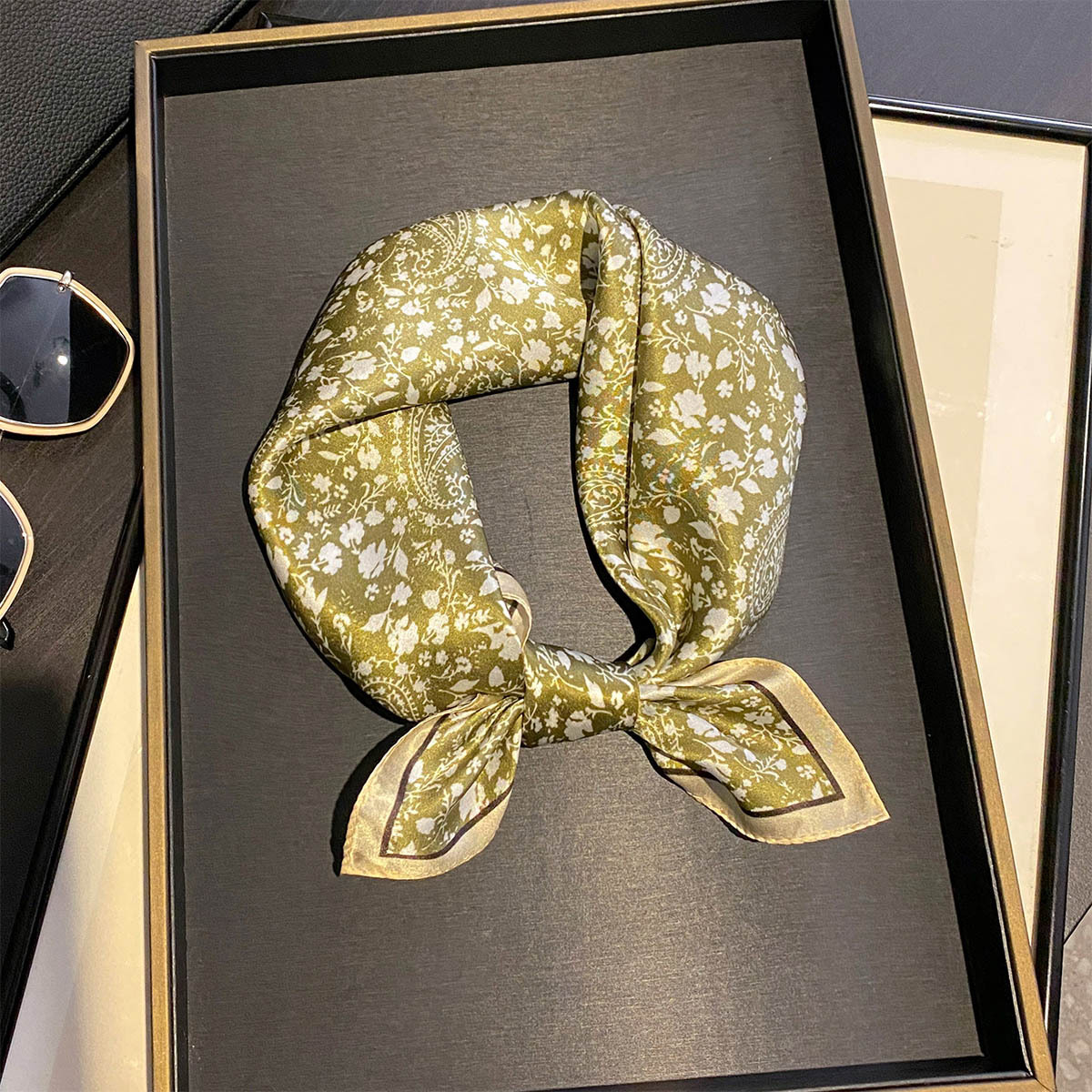 Luxury 100% Pure Silk Square S - Luxury Bags Online 리뷰 및 가격