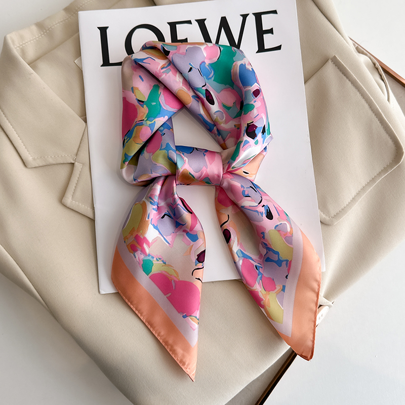 Luxury Floral Print Square Sil - Luxury Bags Online 리뷰 및 가격