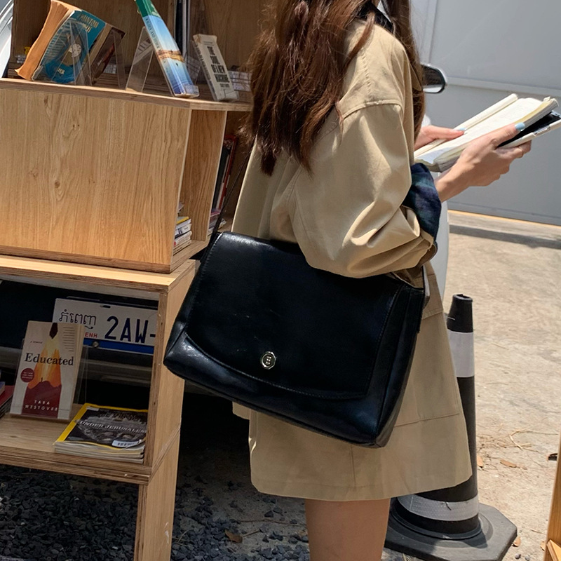 CGCBAG Vintage Lage Capacity M - Luxury Bags Reseller 리뷰 및 가격